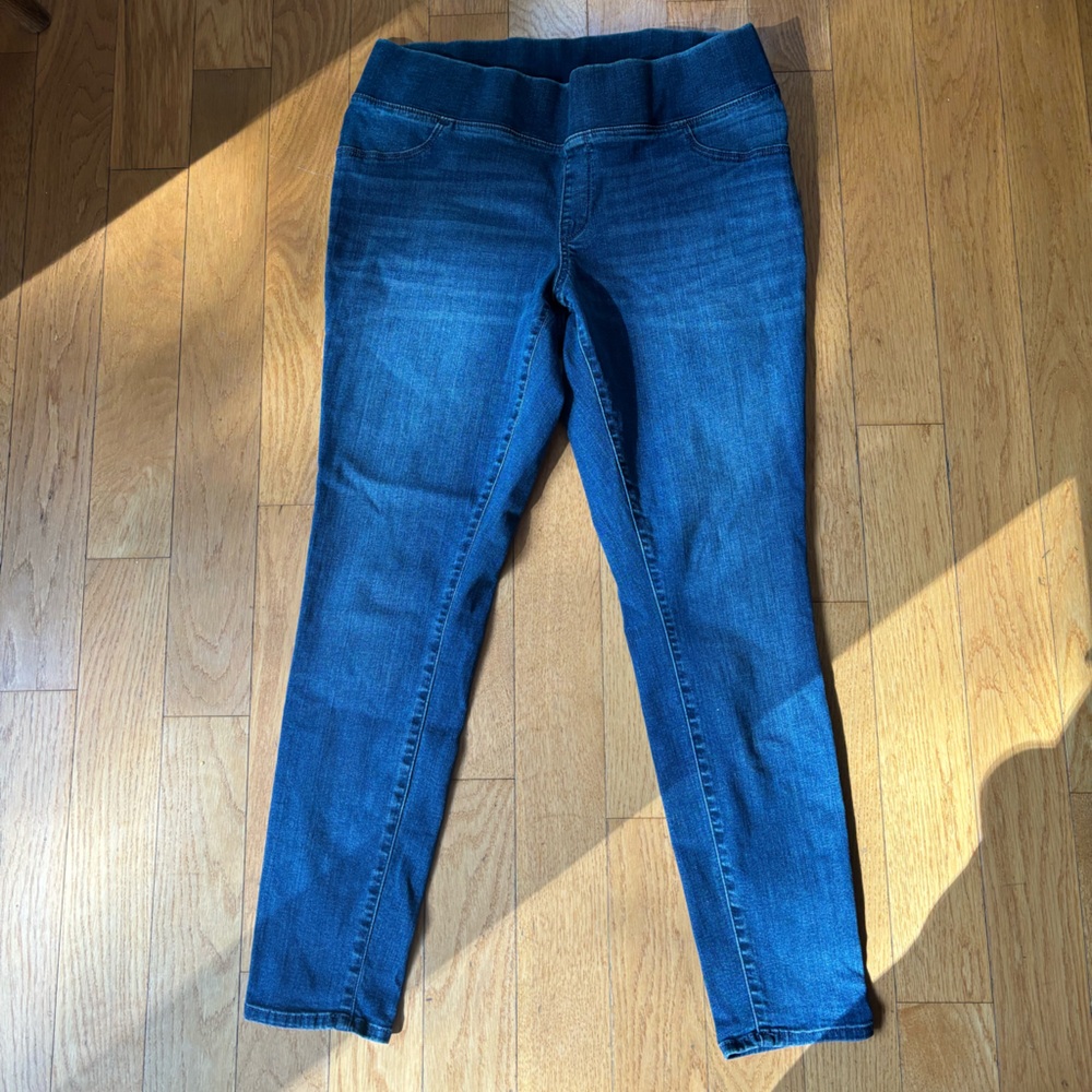 Ingrid Isabel maternity jeans/jeggings.  Super comfy, extra wide waistband.